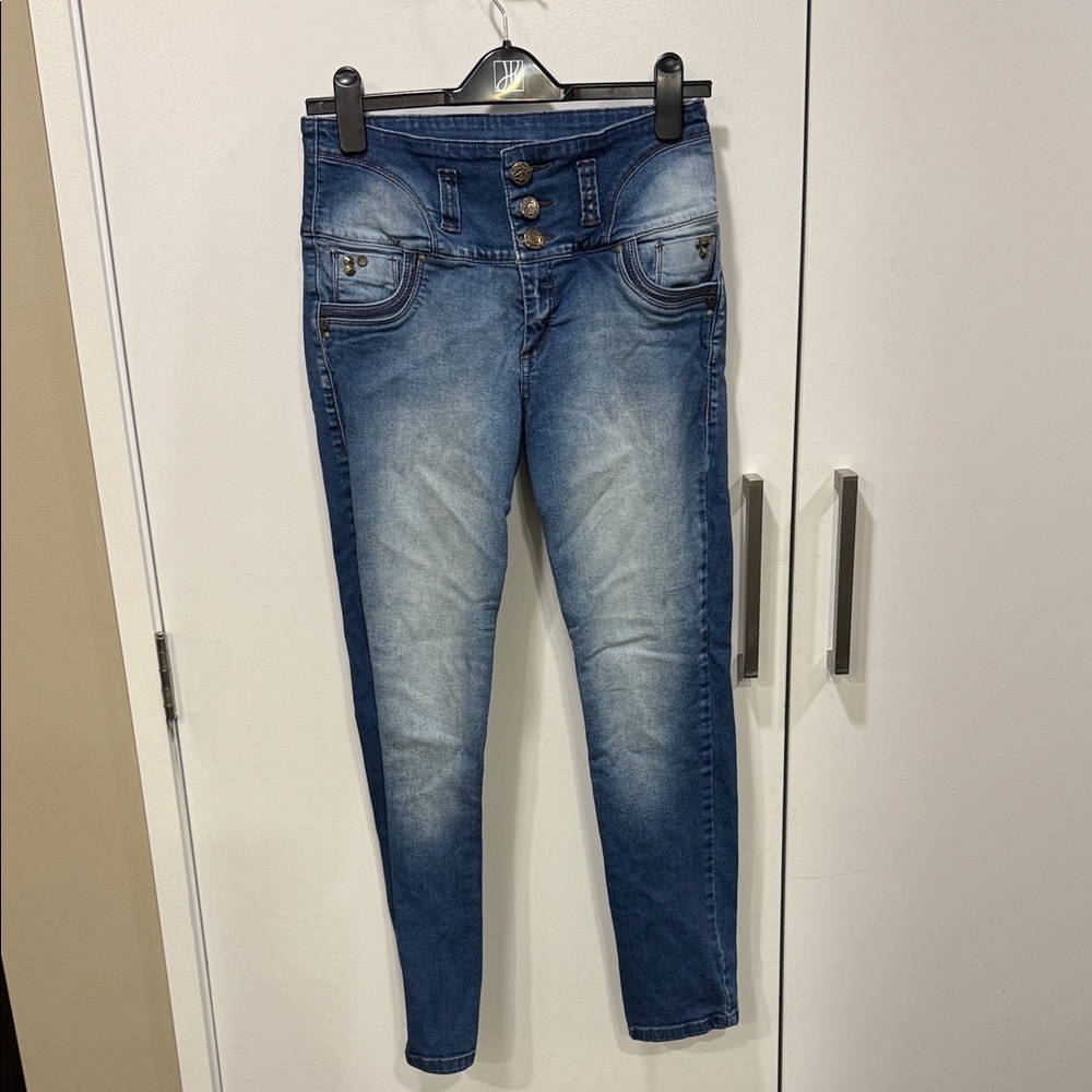 Chic High Rise Blue Women's Jeans